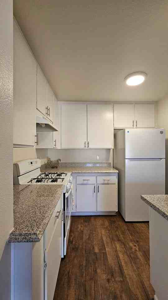 13882 Clinton Street #13 - Photo 7 of 15