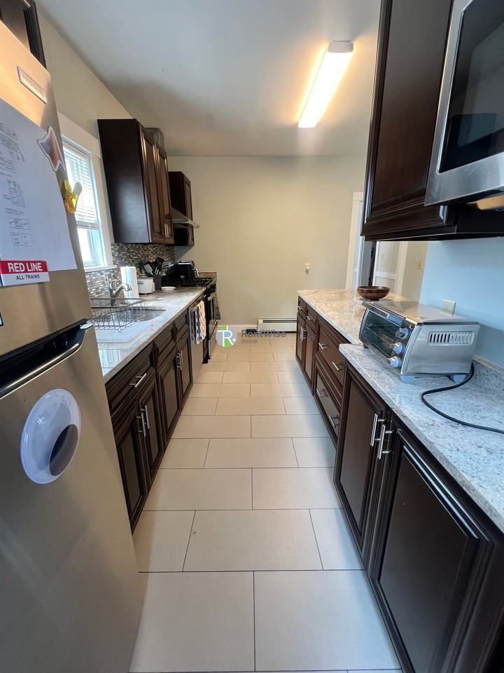 97 Winthrop St - Photo 5 of 25