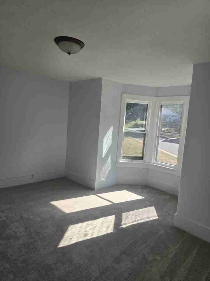 127 W Spruce St #1 - Photo 4 of 10