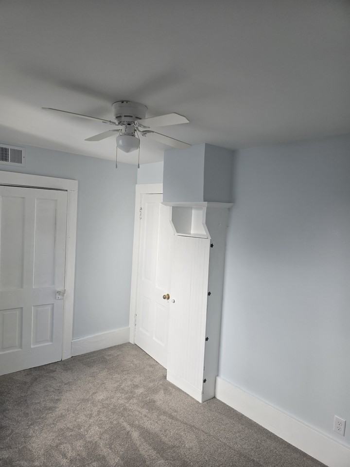 127 W Spruce St #1 - Photo 7 of 10