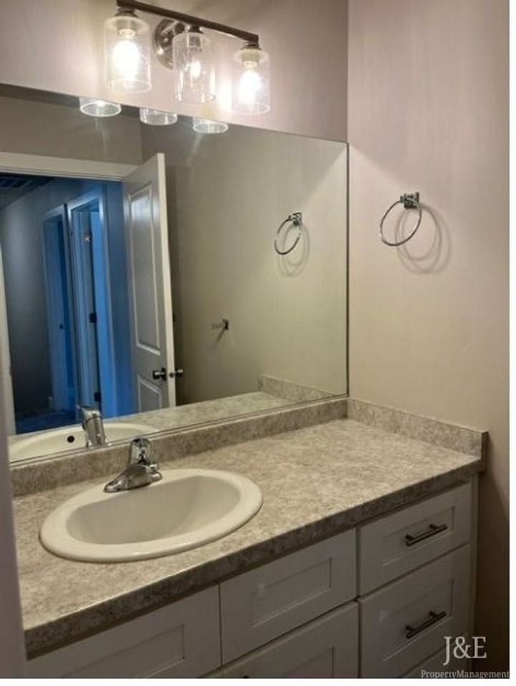 3032 N 225 E - Photo 6 of 14
