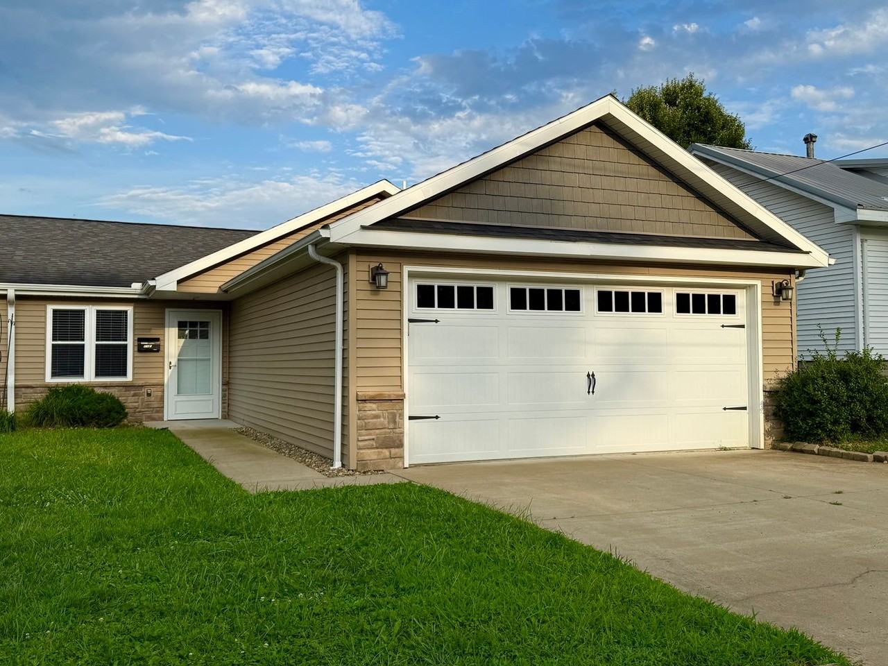 416A Elm St