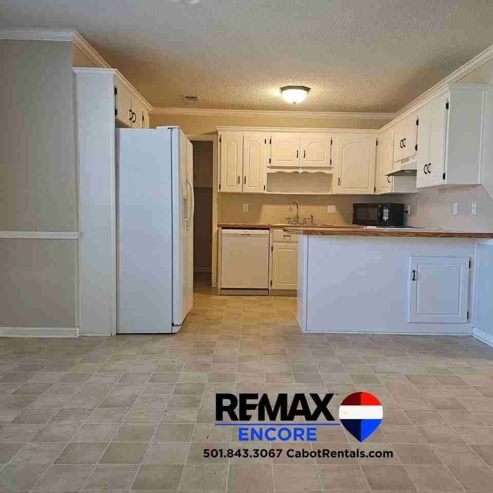15 Silverado Ct - Photo 4 of 9