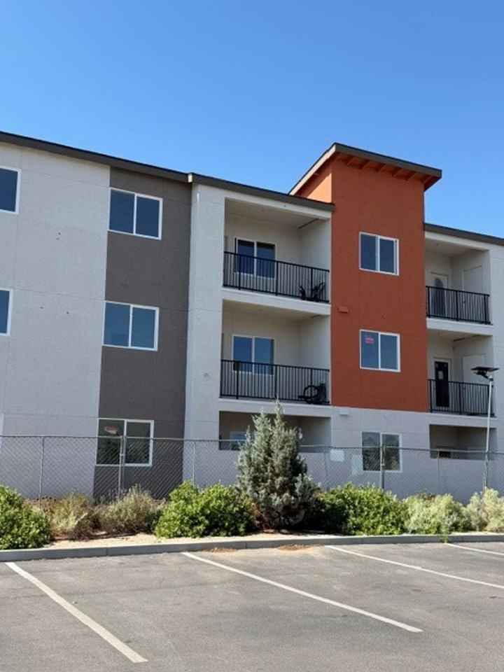Arrowleaf Apartments - Photo 2 of 3