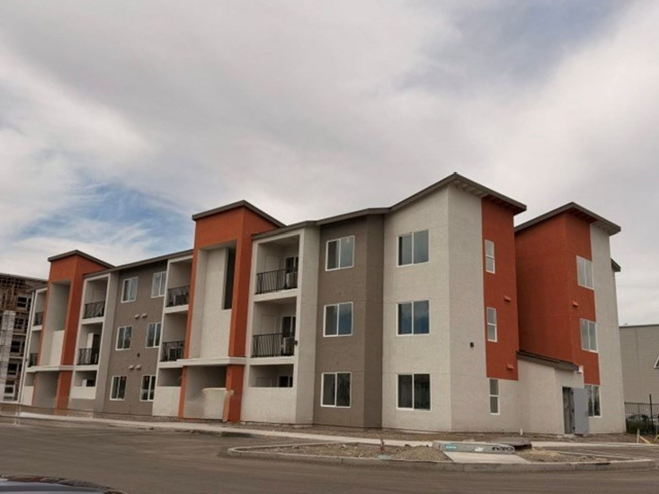 Arrowleaf Apartments - Photo 3 of 3