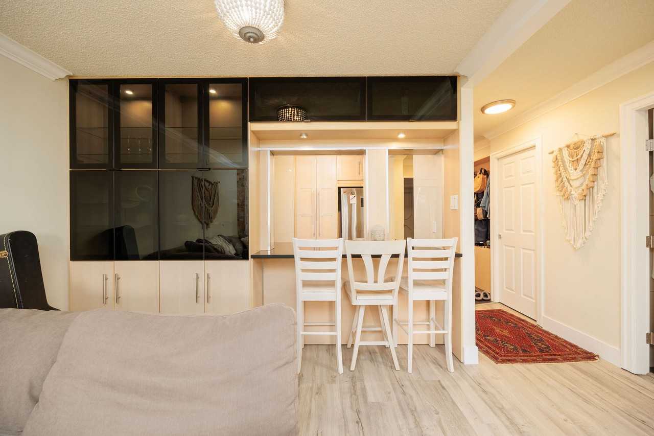 2024 Fullerton Avenue #710 - Photo 3 of 20