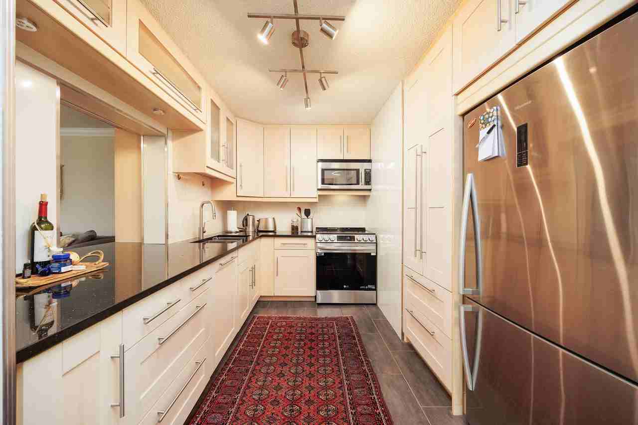 2024 Fullerton Avenue #710 - Photo 4 of 20