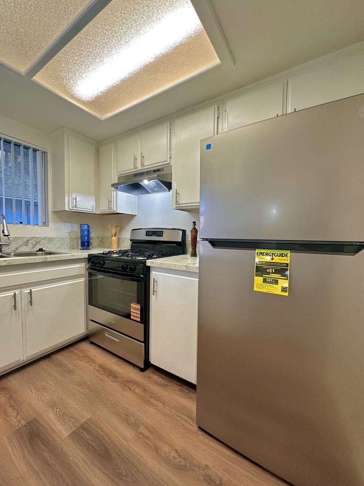 14323 Cerise Avenue #8 - Photo 6 of 12