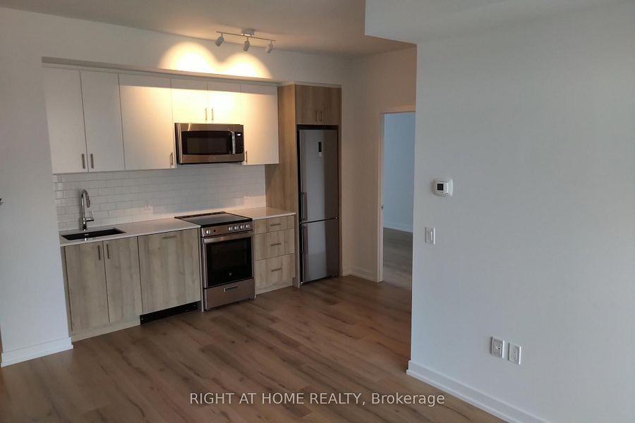 1195 The Queensway #202 - Photo 2 of 8