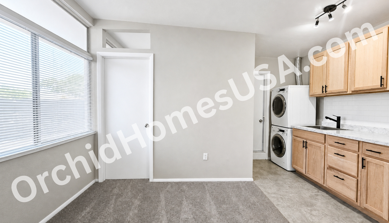 2601 East Greenway RoadUnit G #G - Photo 3 of 13