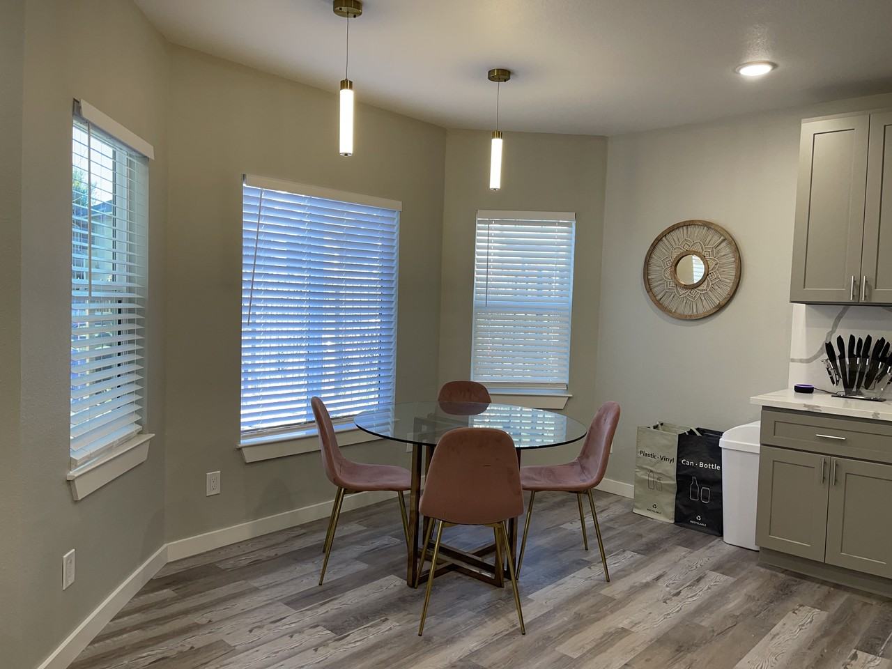 1187 34th Street - Photo 3 of 33