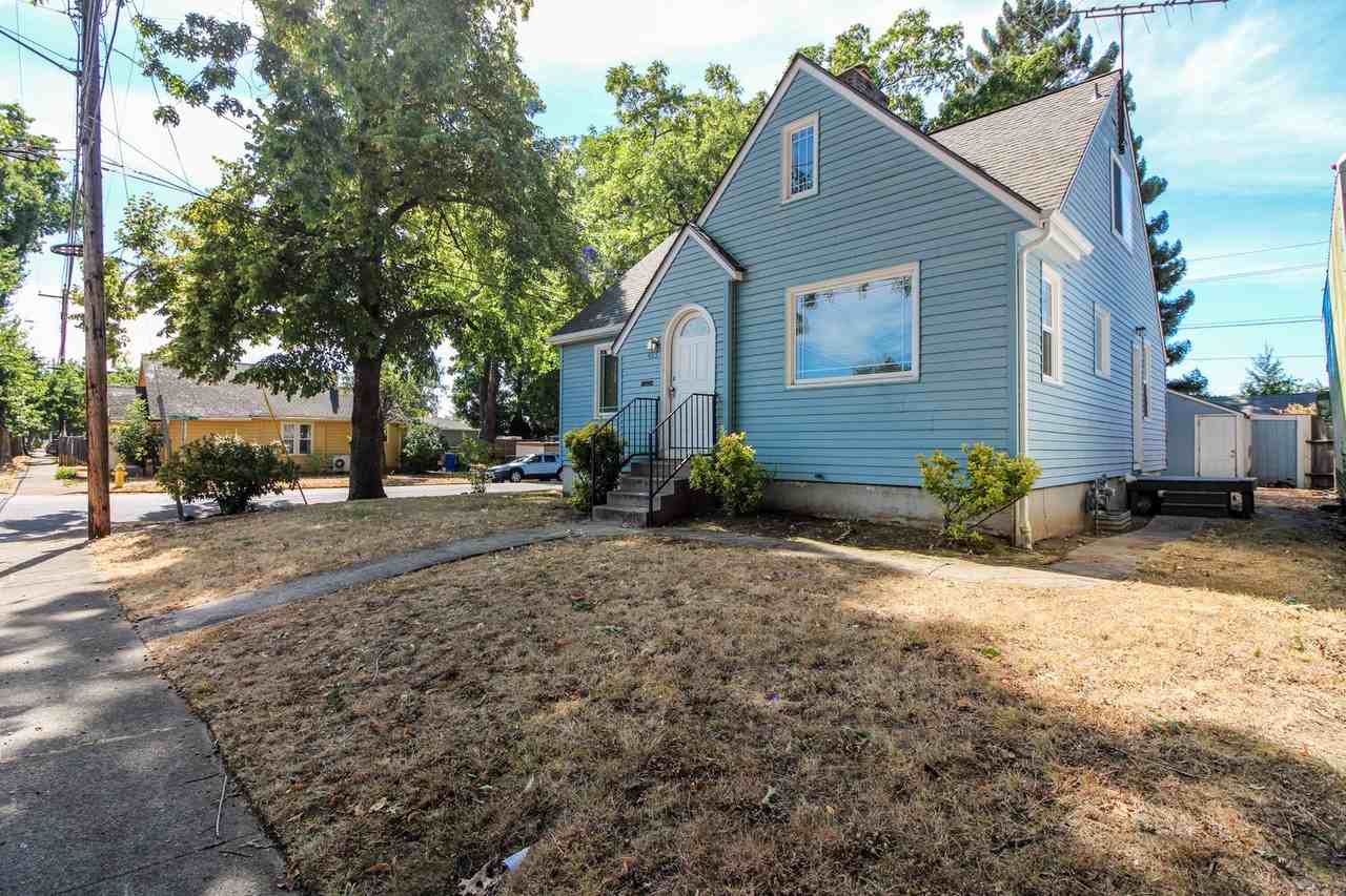 495 21st St Se - Photo 3 of 32