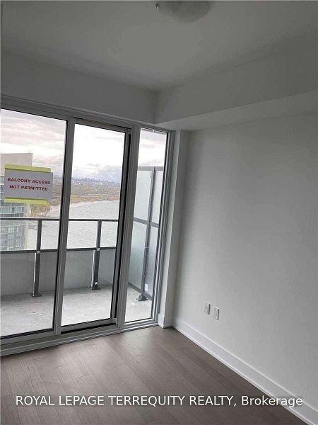 20 Shore Breeze Drive #3904 - Photo 2 of 10