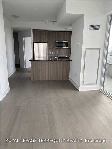20 Shore Breeze Drive #3904 - Photo 3 of 10