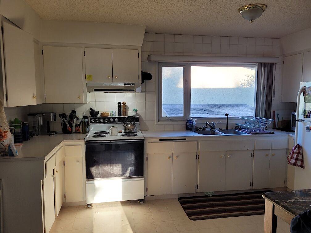 1525 - 1525 41 St Se - Photo 3 of 8