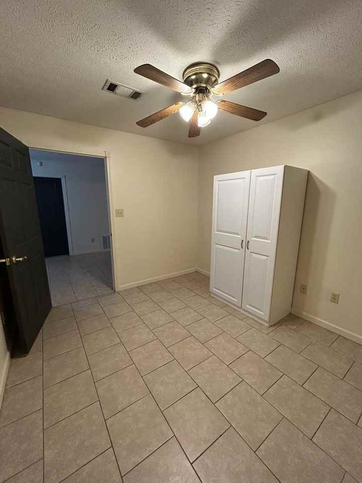 208 Tyler Rd - Photo 6 of 13
