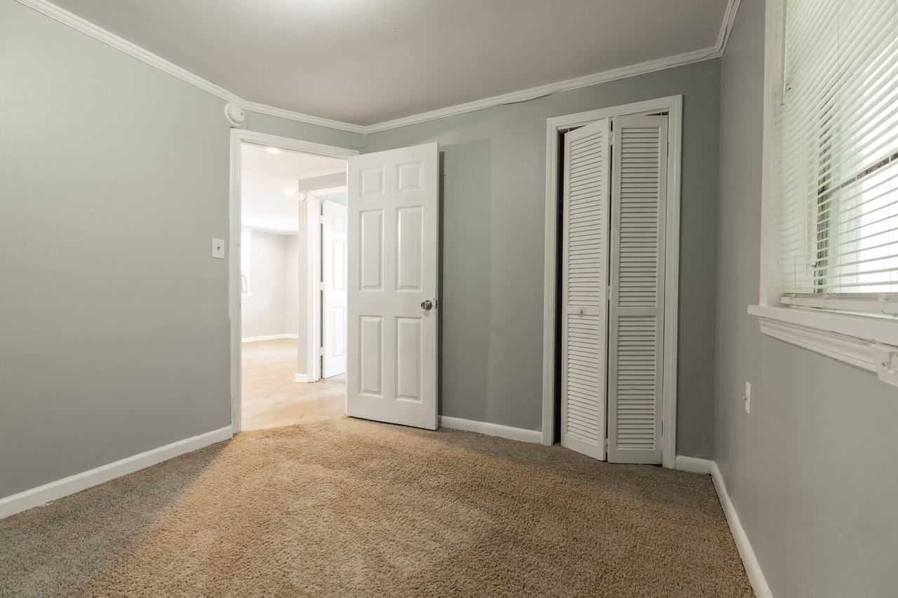 Creekside at Noisette Apartments - Photo 7 of 12