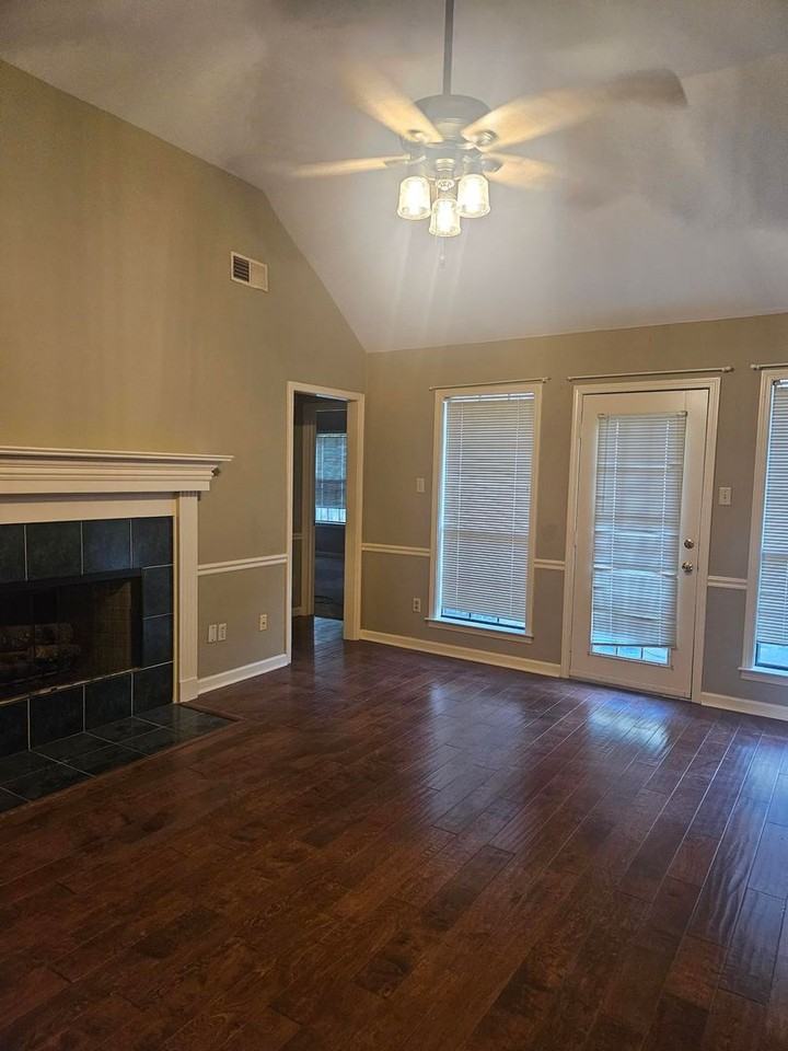 3741 Westridge Cv - Photo 2 of 11