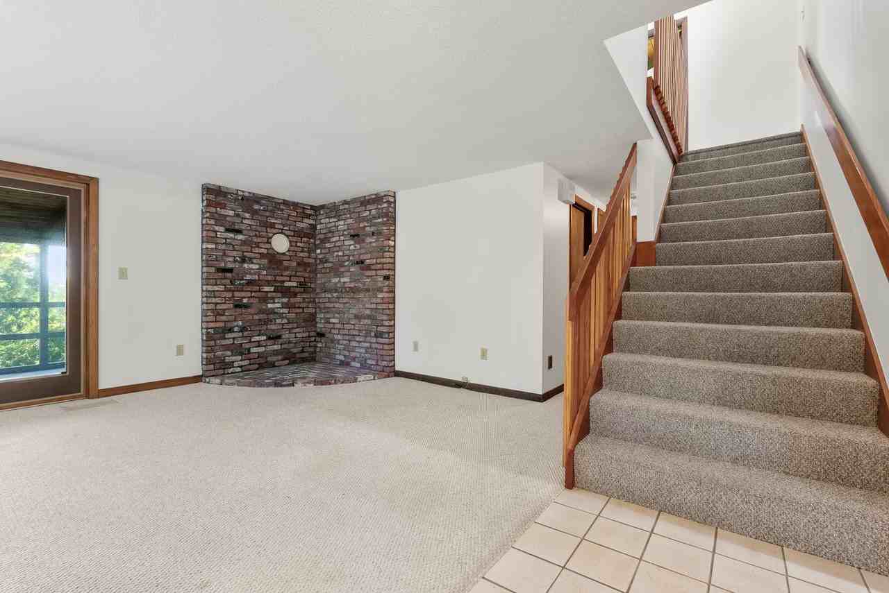 4 Tanglewood Rd - Photo 3 of 38