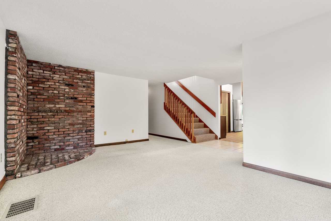 4 Tanglewood Rd - Photo 6 of 38
