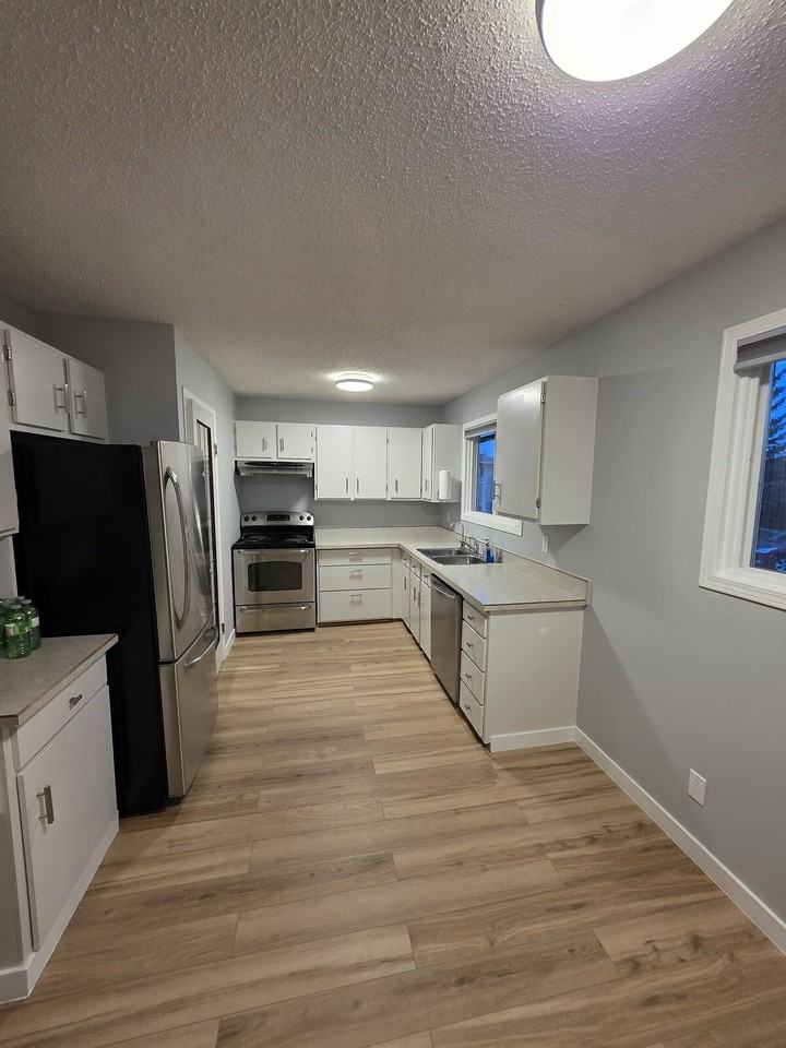 106 Sandstone Cres Se - Photo 7 of 37
