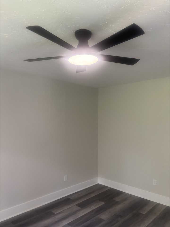 51 Mullis St #B - Photo 3 of 8