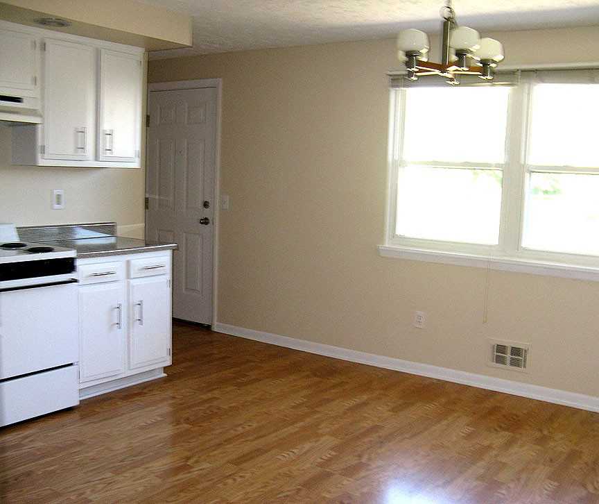33 Teakwood Ln #33 - Photo 4 of 13