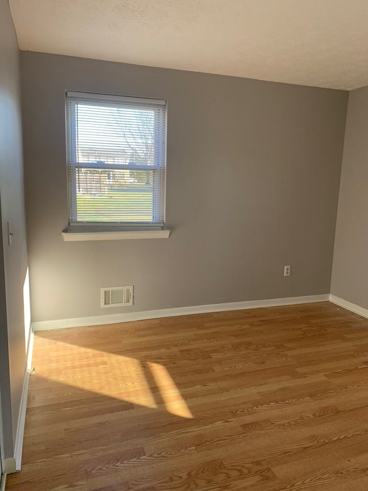 33 Teakwood Ln #33 - Photo 7 of 13