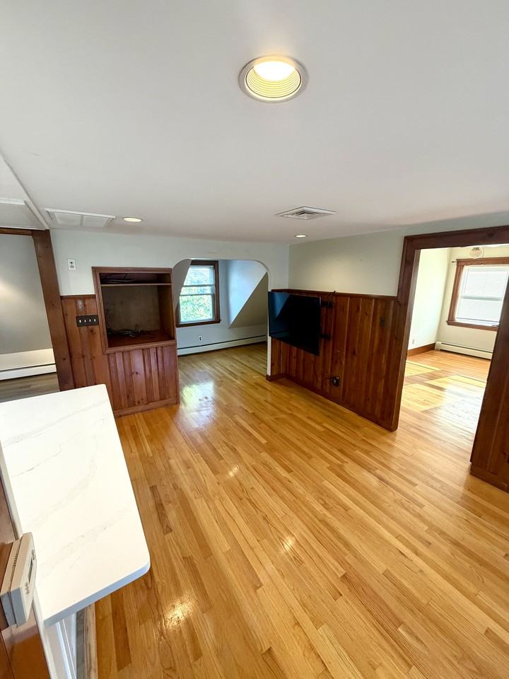 7 Lovejoy St #3 - Photo 6 of 13