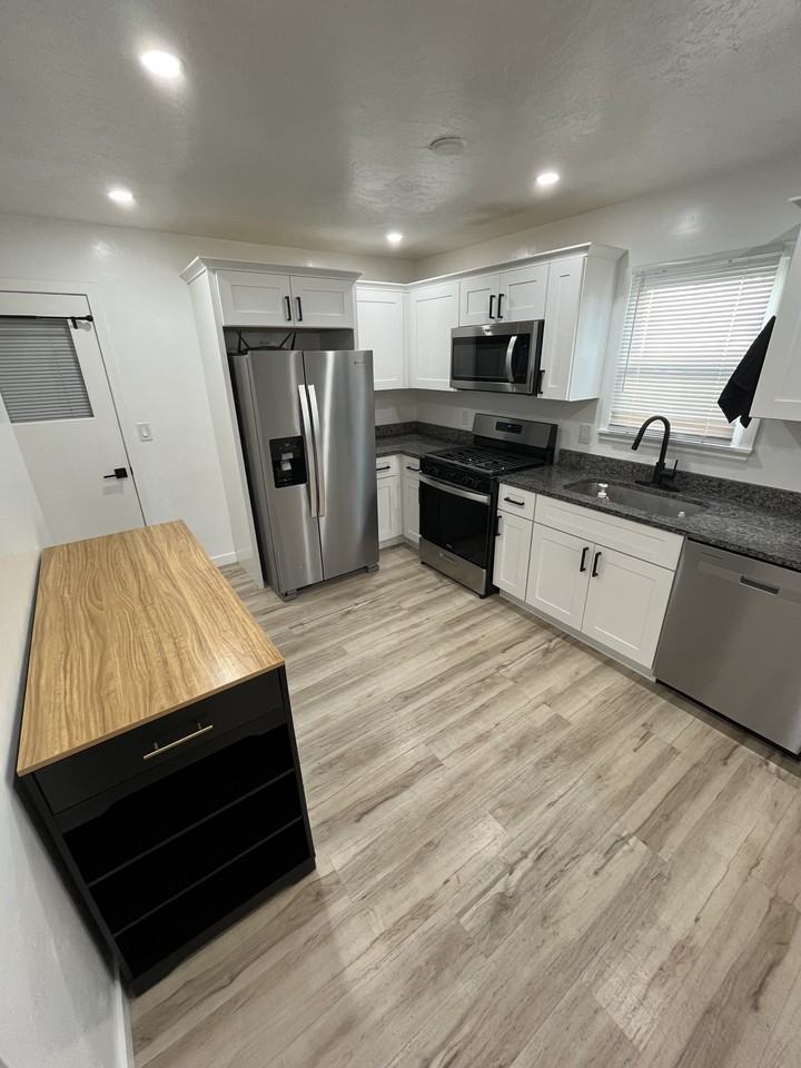 239 E 5900 S #A - Photo 3 of 10