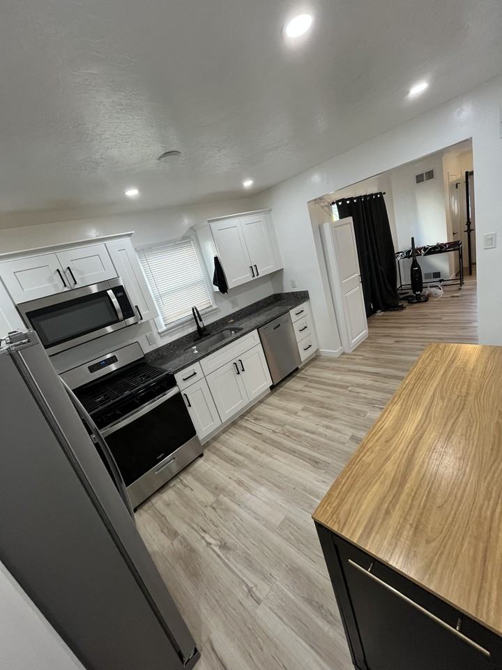 239 E 5900 S #A - Photo 4 of 10