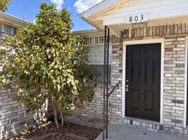 featured image of 803 E 1st St #803