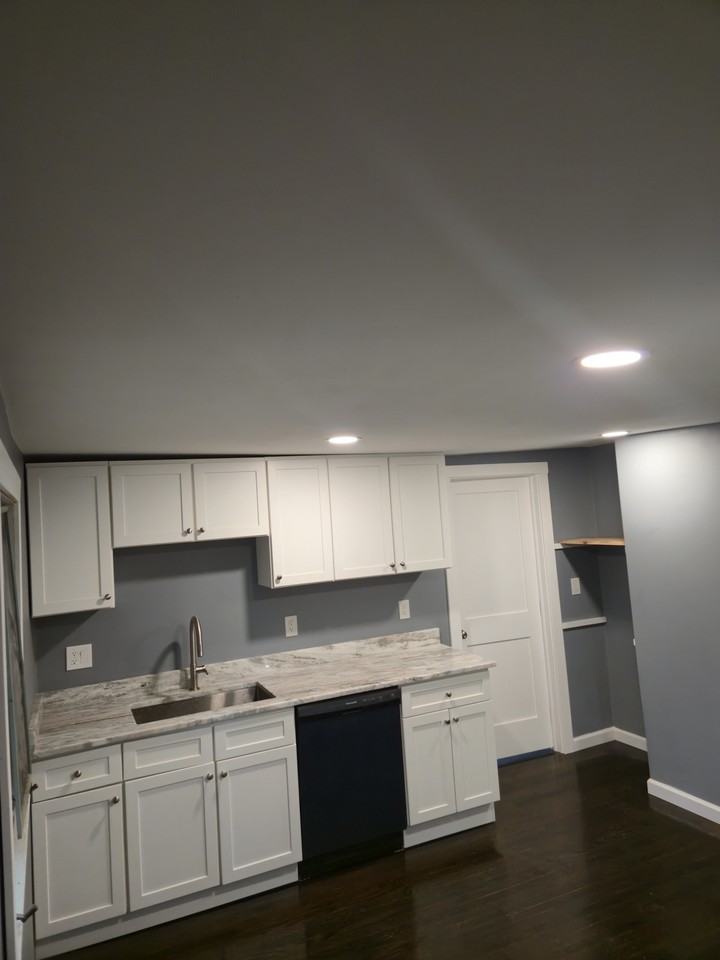 172 Andover St - Photo 4 of 12