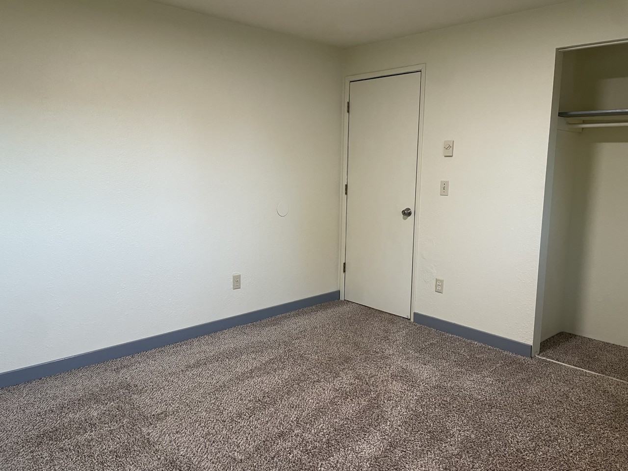 725 Manor Way #NA - Photo 7 of 18