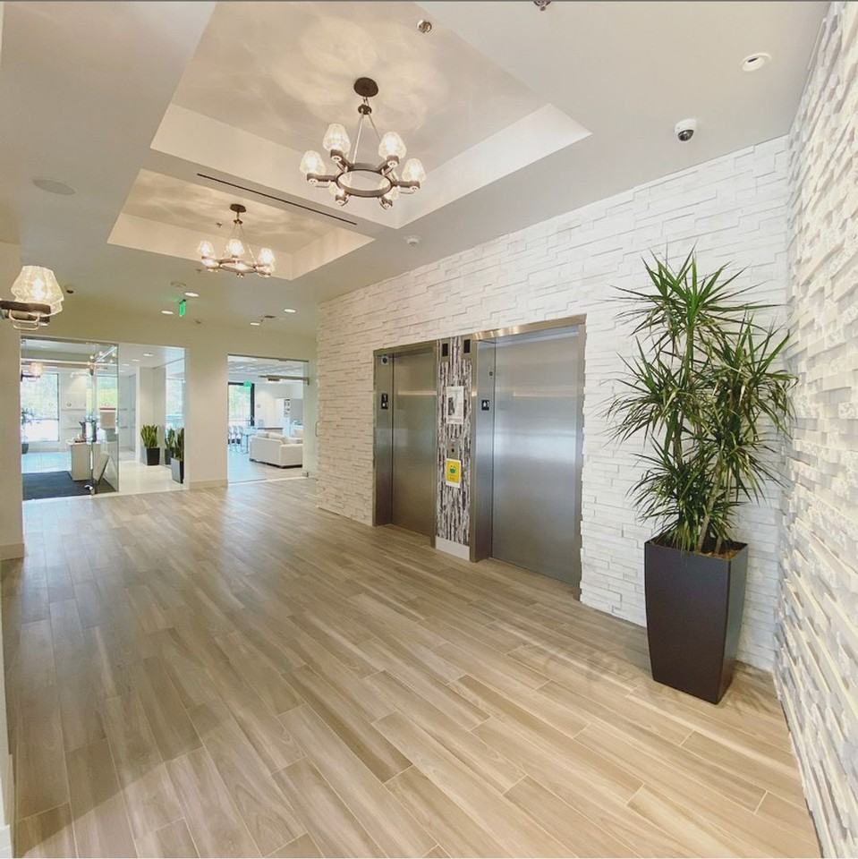 Monticello Apartments in Valencia! - Photo 7 of 7