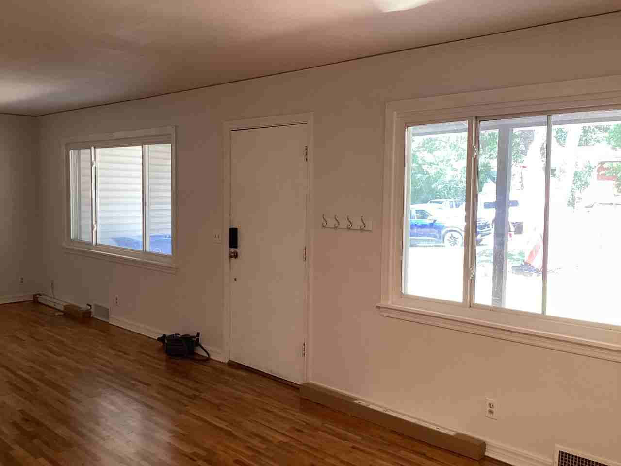 433 W Adams St #NA - Photo 2 of 8