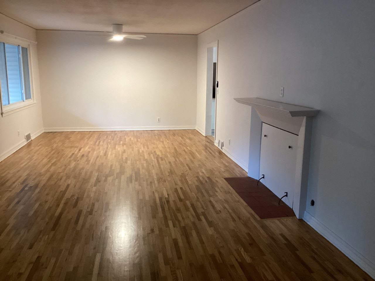 433 W Adams St #NA - Photo 3 of 8
