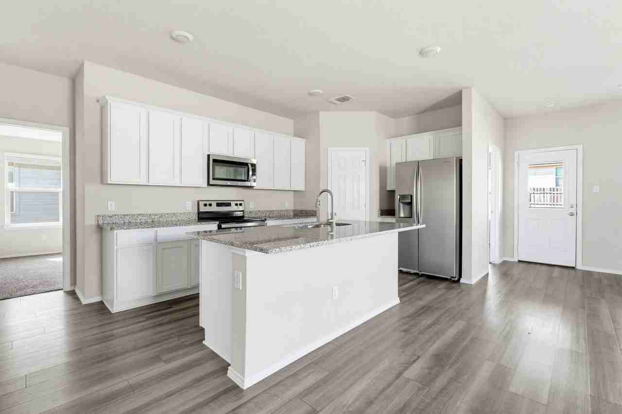 8806 Brahma Plains Rd - Photo 6 of 15