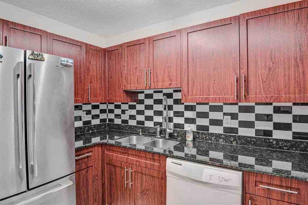 1900 25a St Sw - Photo 3 of 17