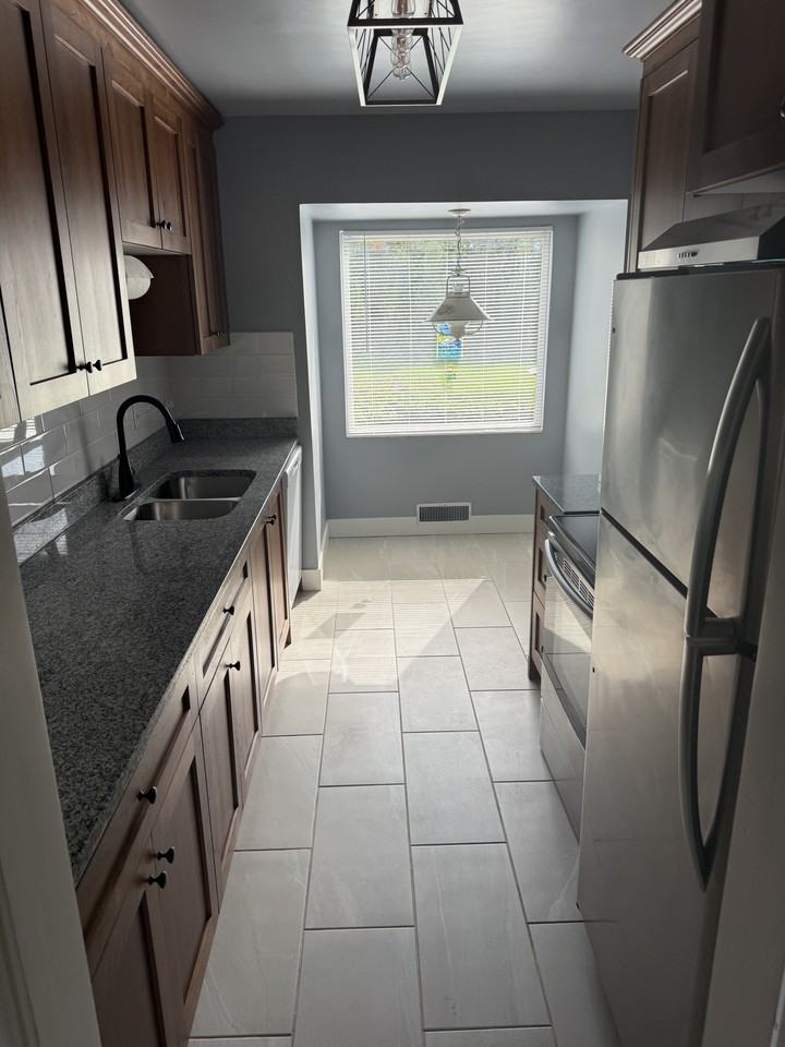 2173 S Broadmoor St #NA - Photo 5 of 17