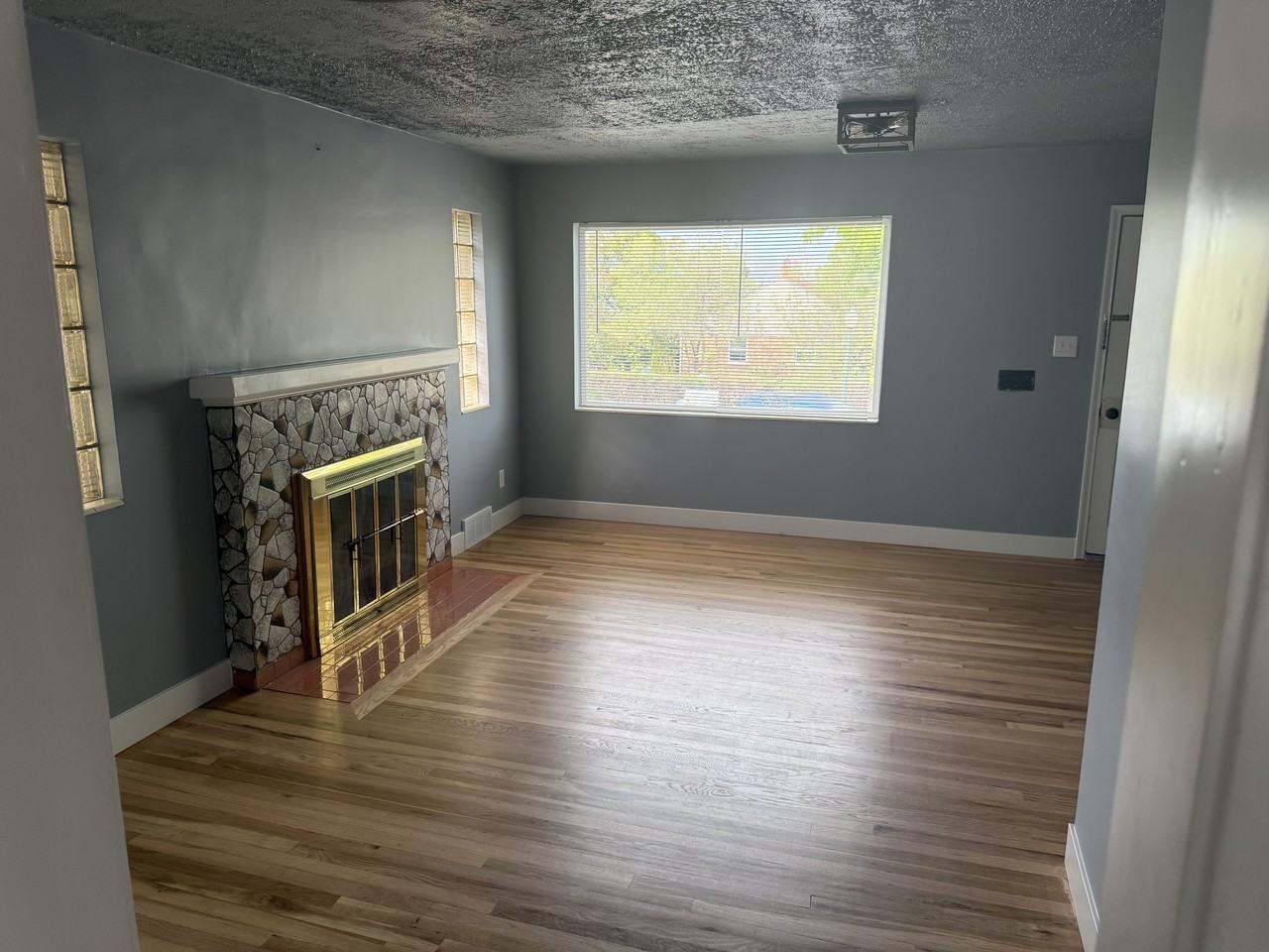 2173 S Broadmoor St #NA - Photo 7 of 17
