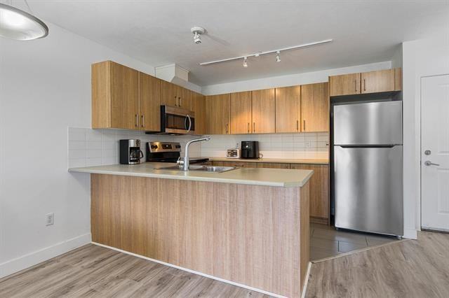 45561 Yale Rd #405 - Photo 5 of 11