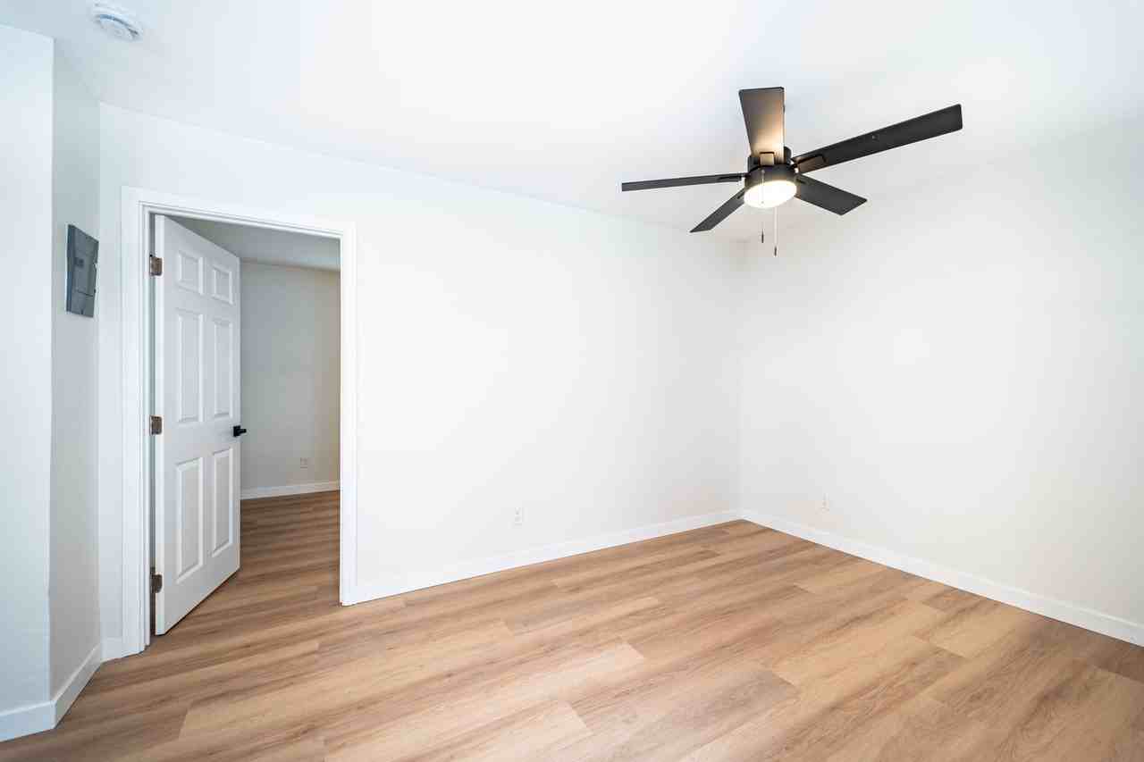 4348 50th St. - Photo 6 of 22