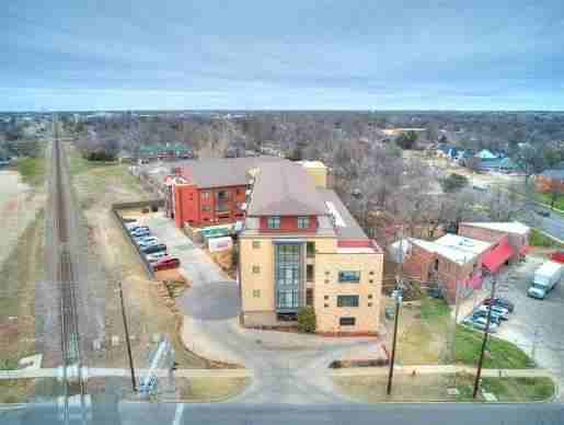 401 - Photo 3 of 20