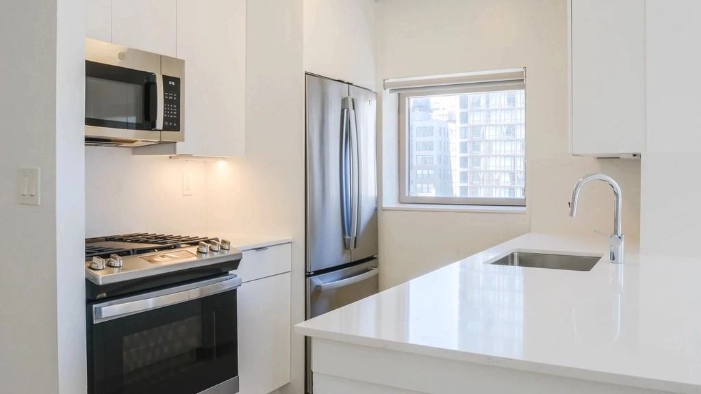 6th Avenue #11a - Photo 5 of 6