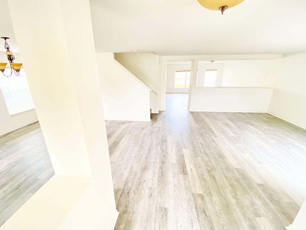 13631 Phoenix Dr - Photo 3 of 50