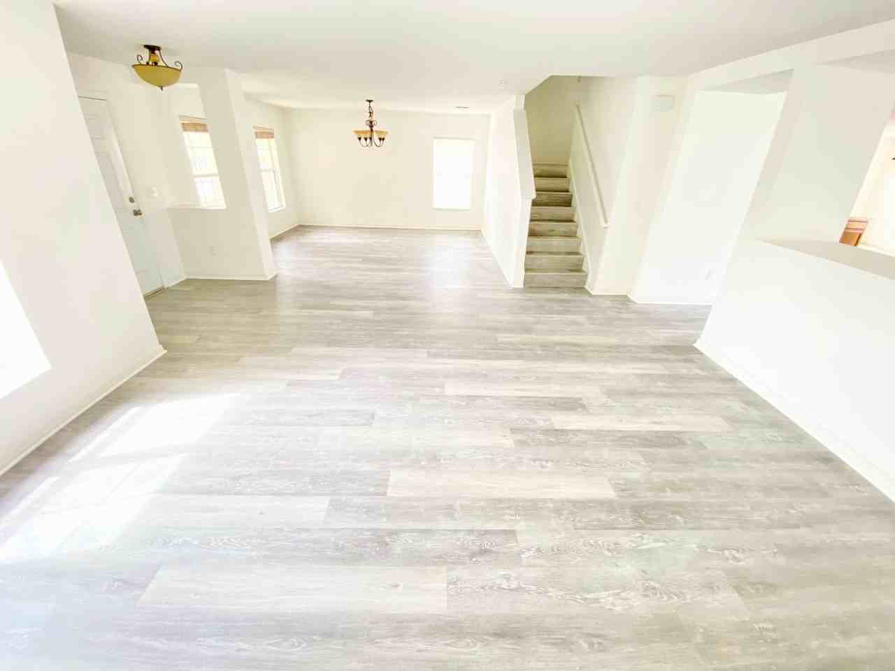 13631 Phoenix Dr - Photo 6 of 50