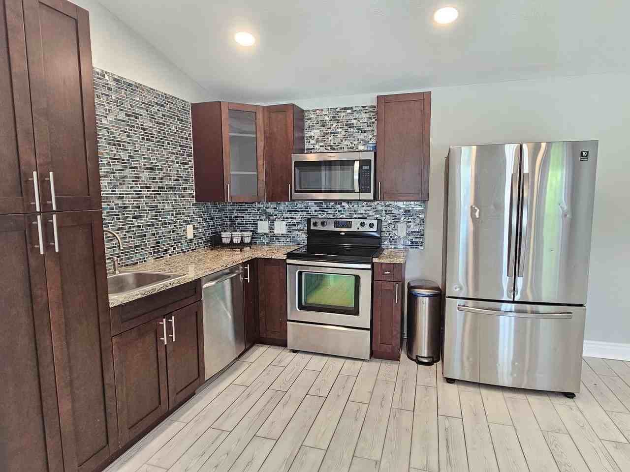 5042 Linda St #A - Photo 7 of 25