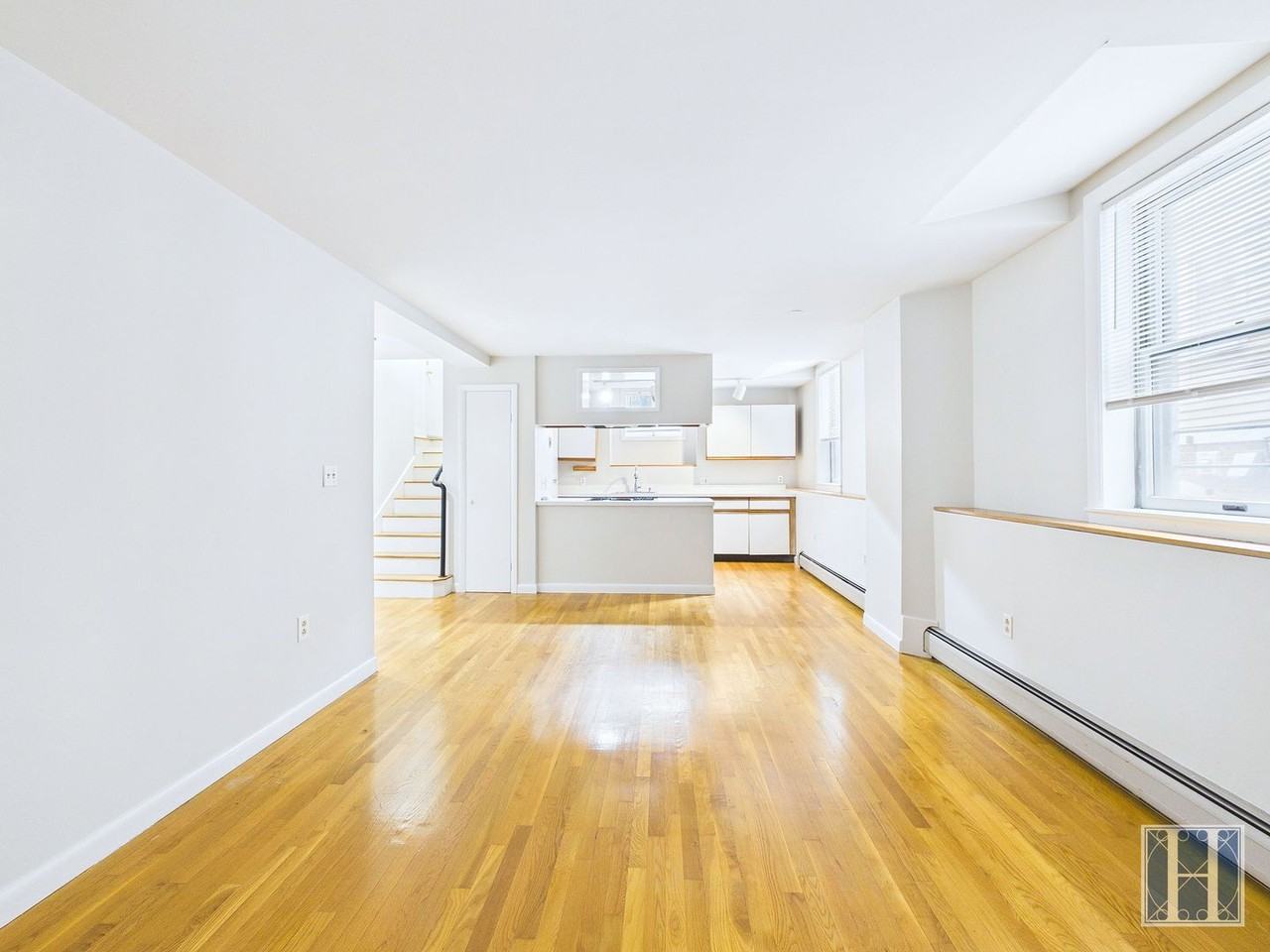 3 Bartlett St - Photo 6 of 37