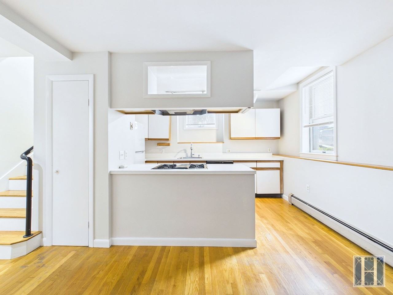 3 Bartlett St - Photo 7 of 37